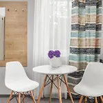 777 Krasickiego Apartmanhotel 3*