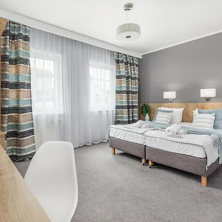 777 Krasickiego ミエンジズドロイェ