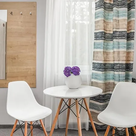 777 Krasickiego アパートホテル 3*