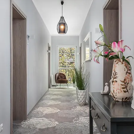 アパートホテル 777 Krasickiego 3*