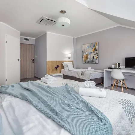 777 Krasickiego アパートホテル ミエンジズドロイェ