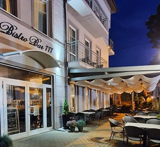 Aparthotel 777 Krasickiego 3*